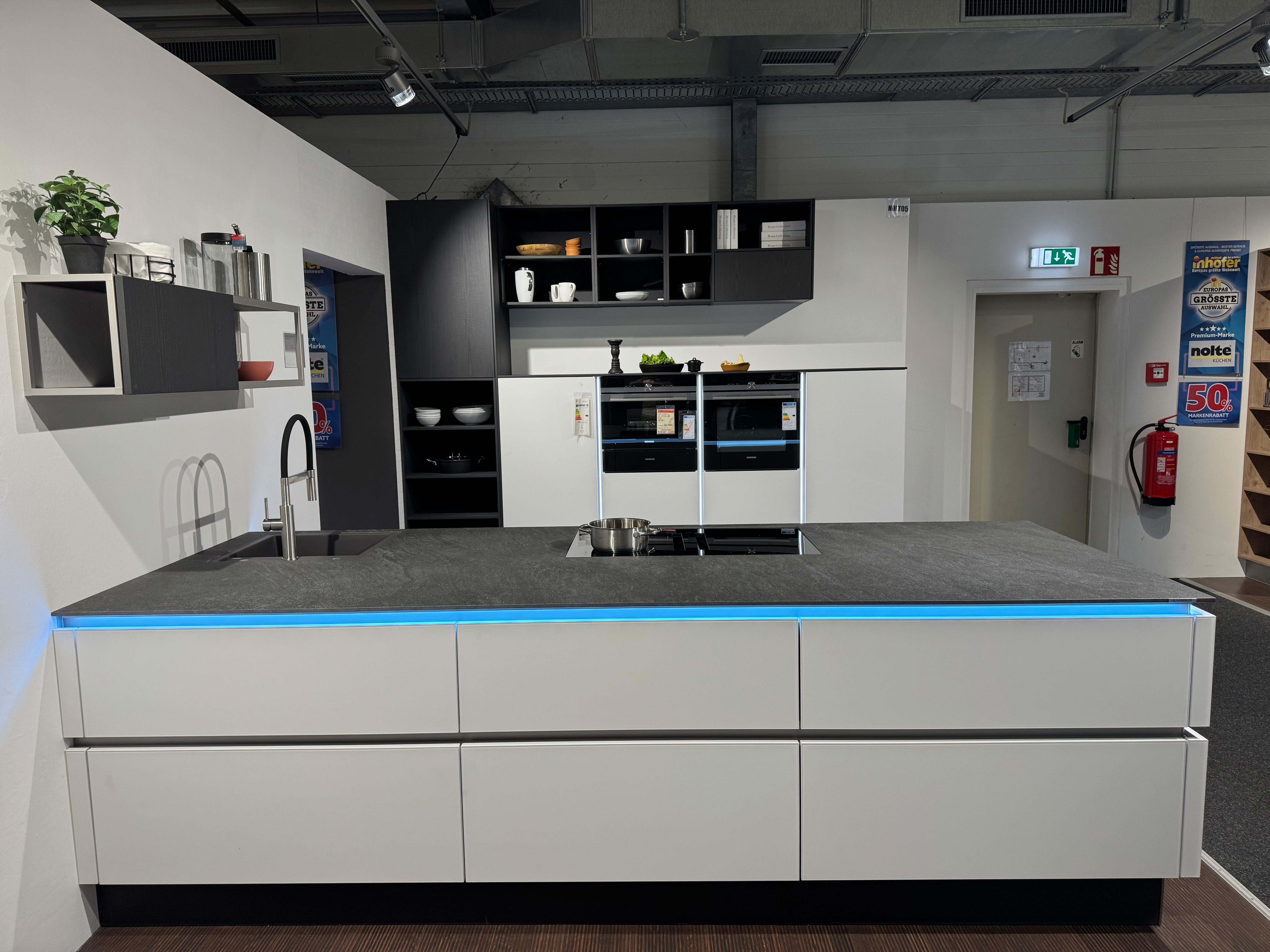 Glas Tec Satin G15 Einbauküche Nolte Küchen 
