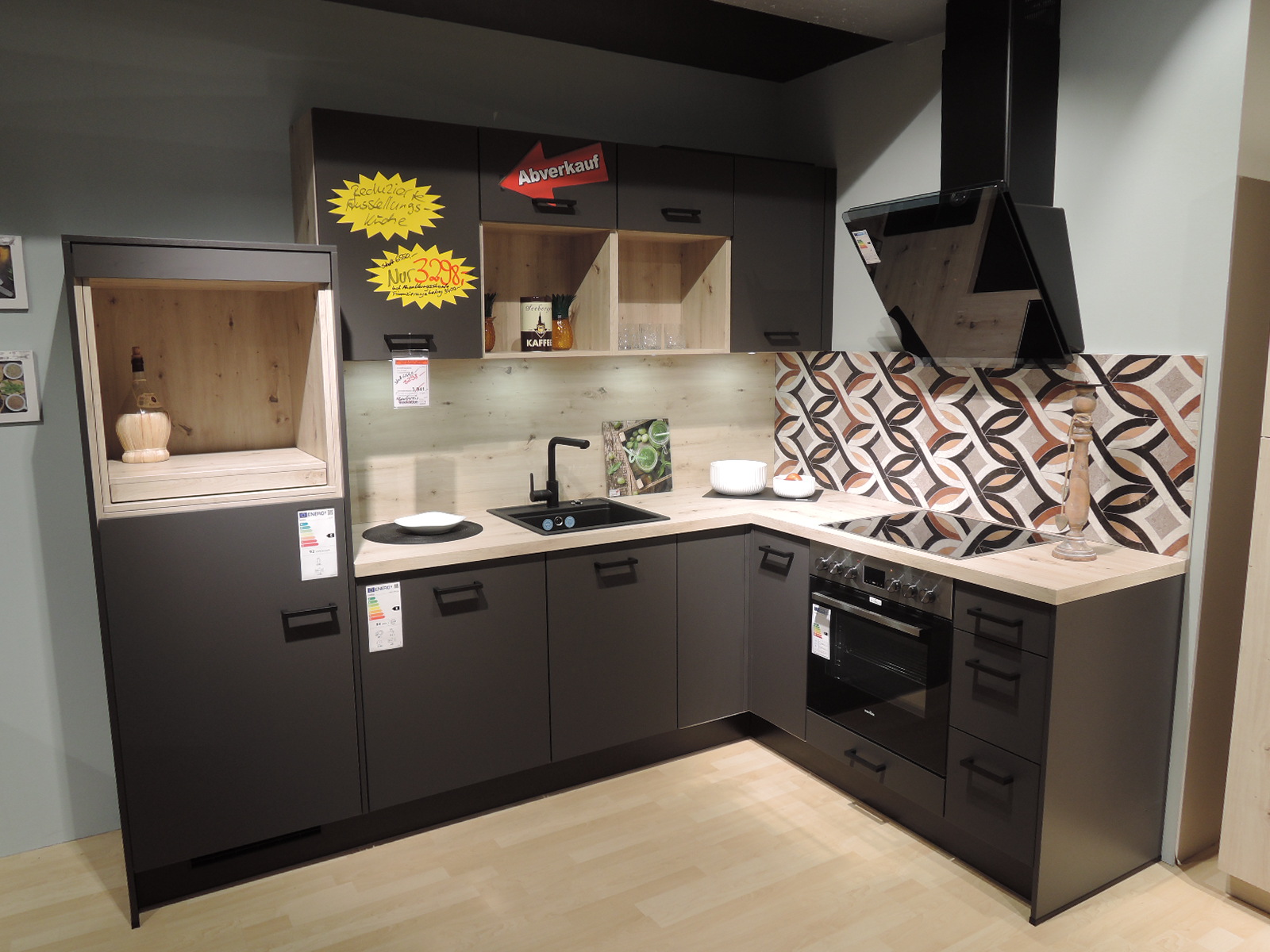 Gesamtansicht der Ausstellungsküche IP 3150 der Marke Impuls