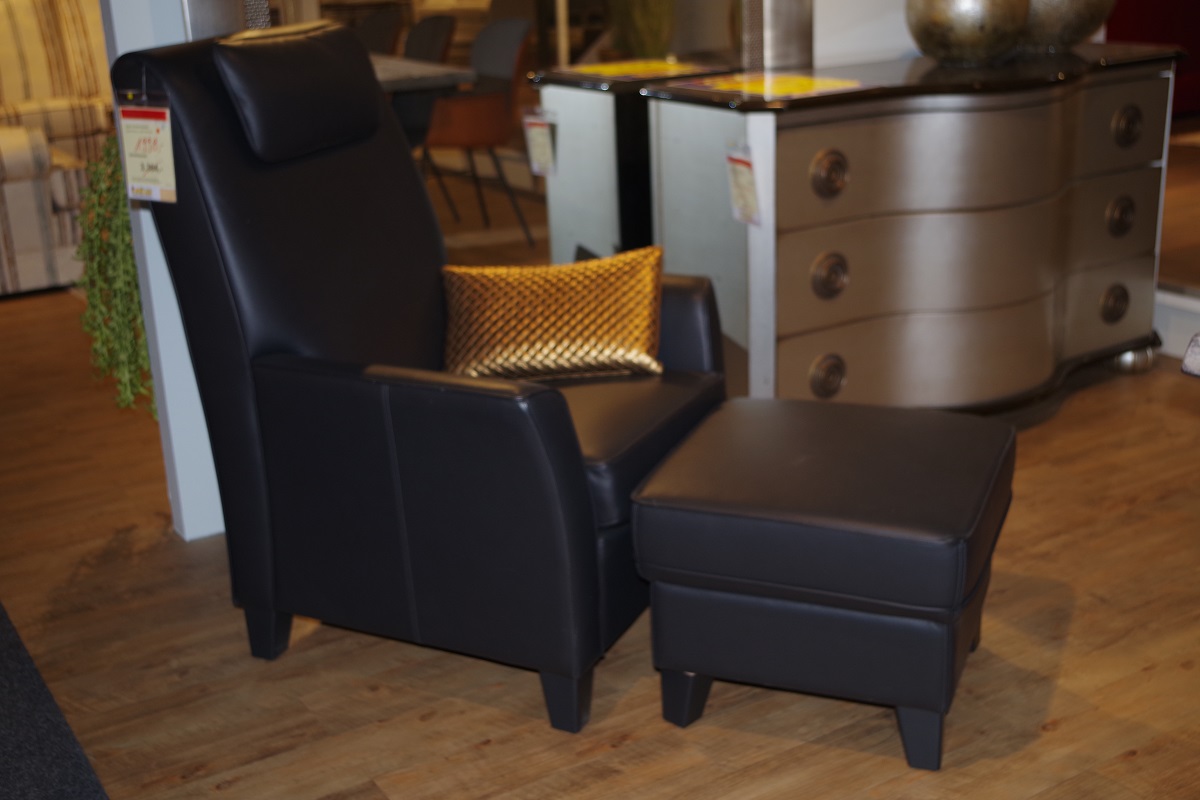 Hochlehnsessel mit Hocker CAPRI